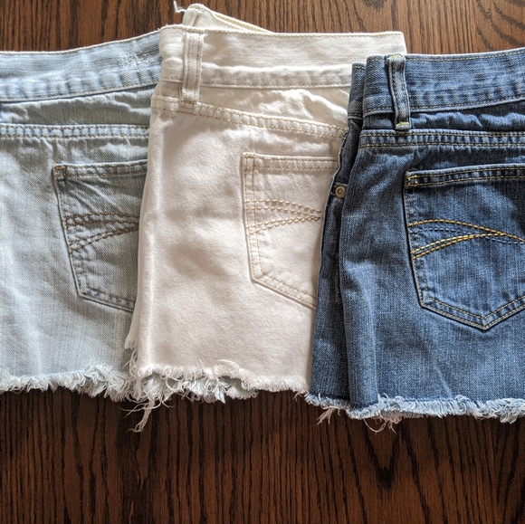 Old Navy Shorts - Picture 2 of 4